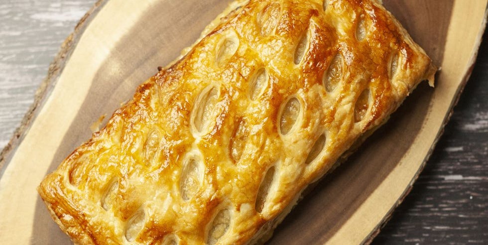 pear, blue cheese and walnut puff pastry