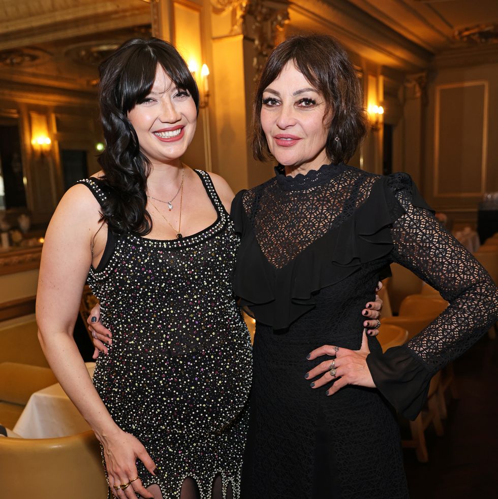 daisy and pearl lowe