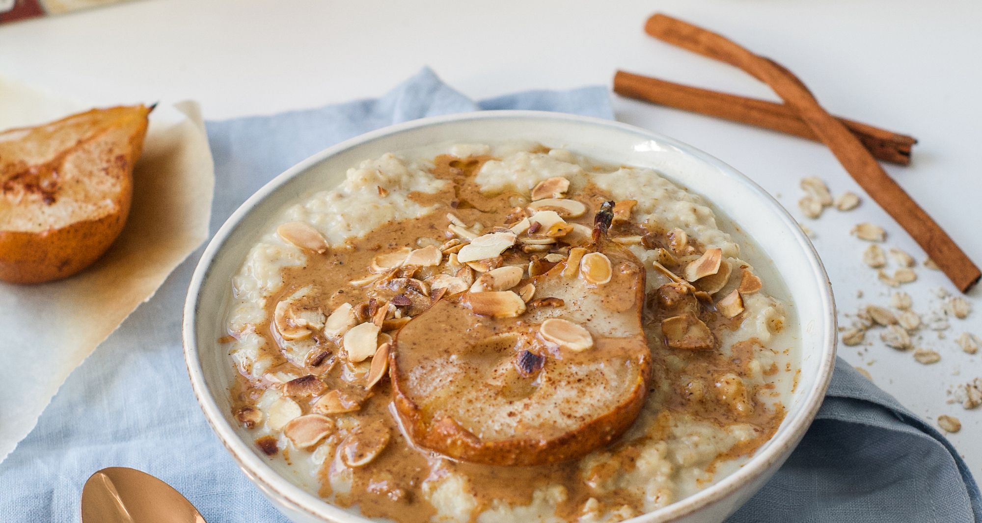 Toasted Oat And Almond Porridge