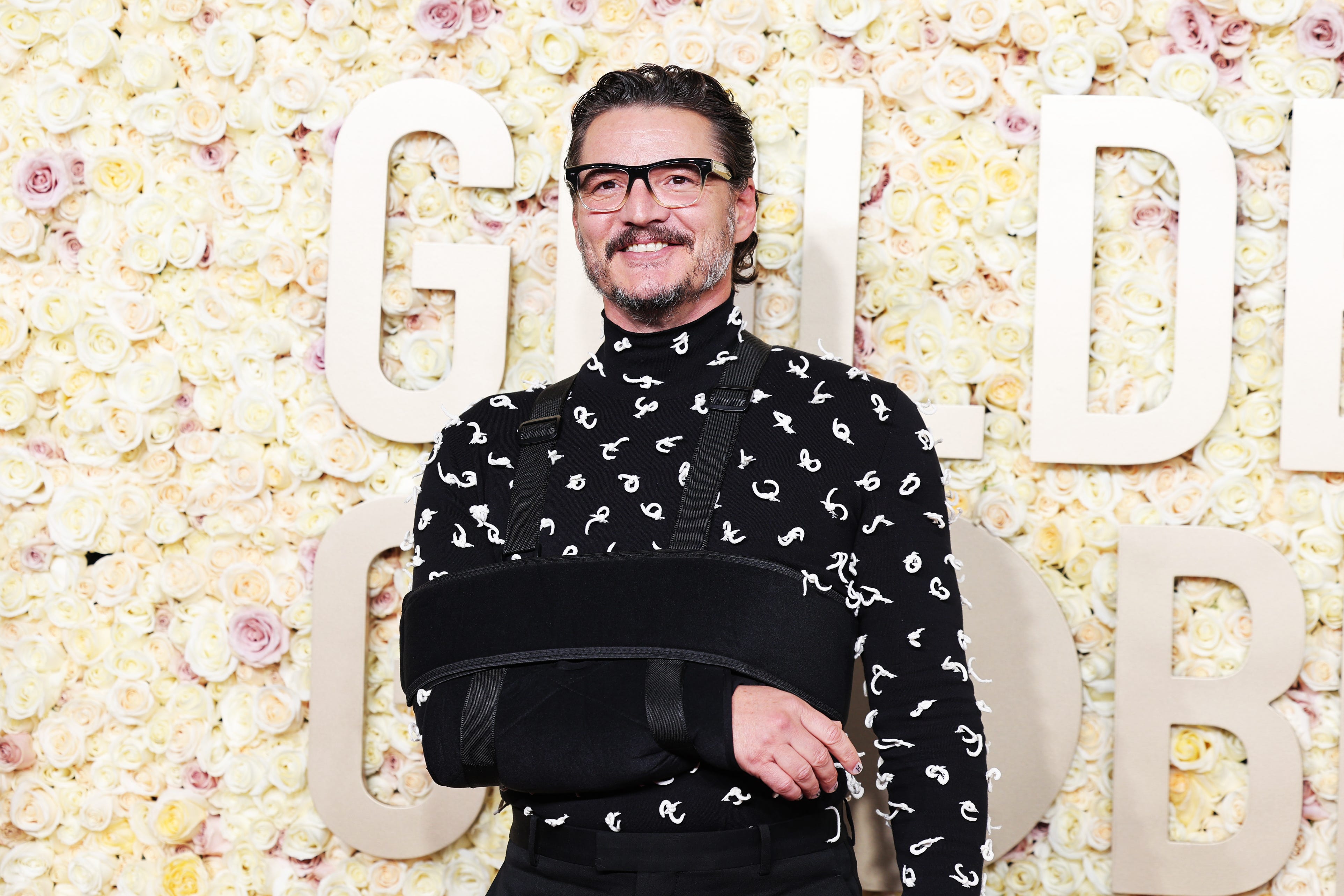 Pedro Pascal Explains Arm Sling At Golden Globes