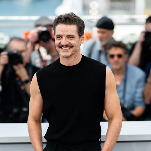 Pedro Pascal's Biceps are Trending – Here's the Bodyweight Workout He Used  to Build Them
