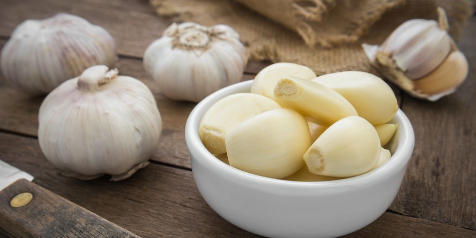 peeled garlic in bowl