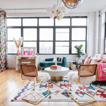 peerspace pink brooklyn apartment living room rental