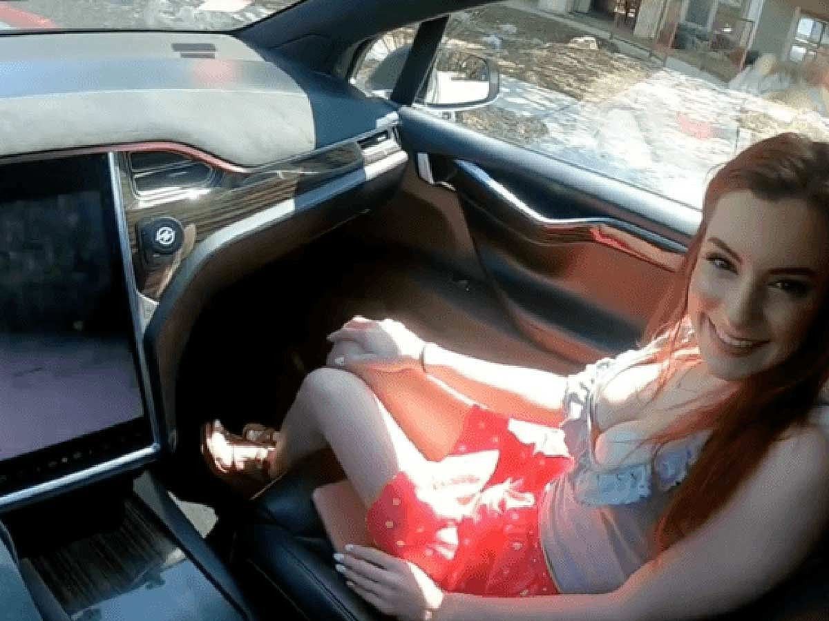 Graban una película porno en un Tesla en modo autónomo