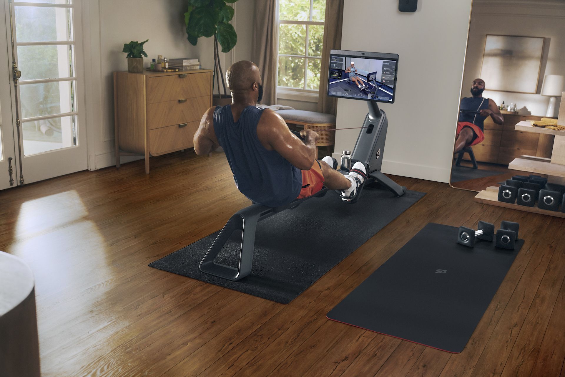 Peloton Row hands-on: Here's what it's like to use this $3,195 rowing  machine