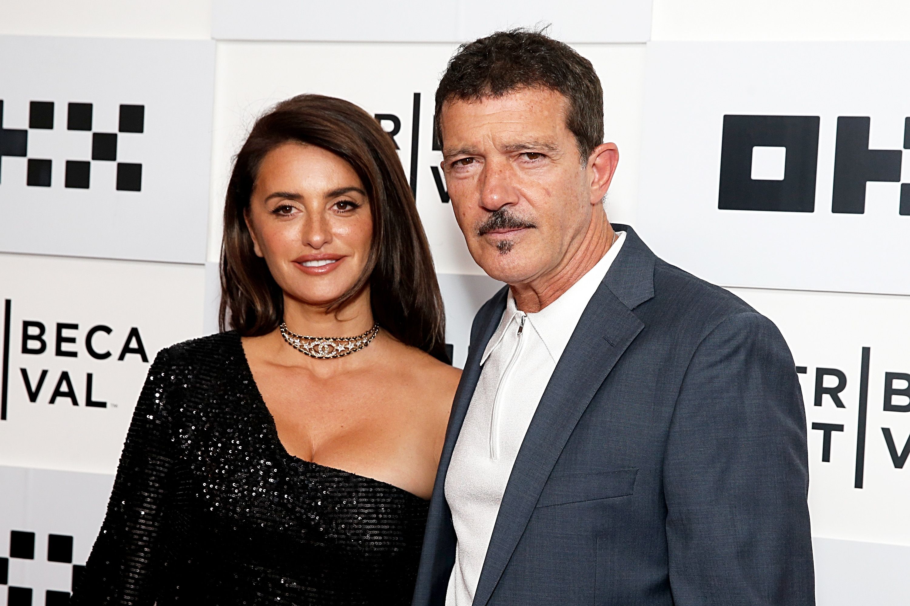 Penélope Cruz and Antonio Banderas Bonded Over Veggie Burgers in the 90s During Healthy Period image photo