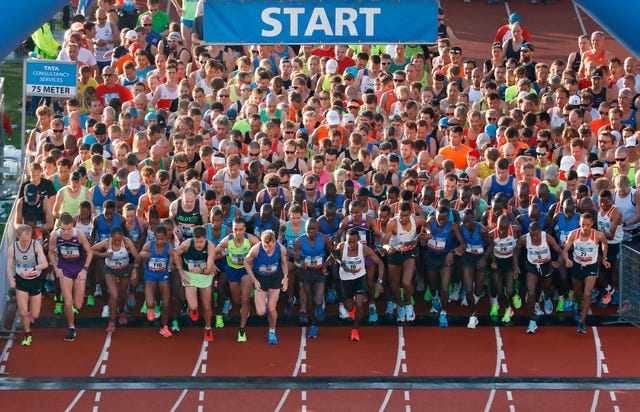 salida masiva del maratón de Ámsterdam 2020