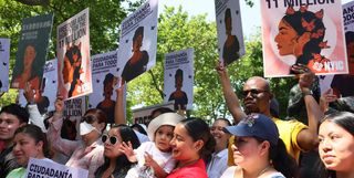 immigration advocates rally on 10th anniversary of daca policy