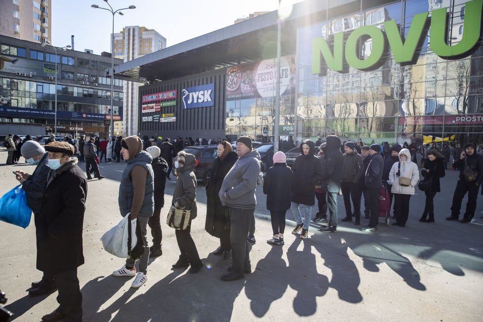 life in ukrainian capital after curfew temporarily lifted