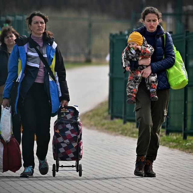 poland welcomes more than 2 million ukrainian refugees