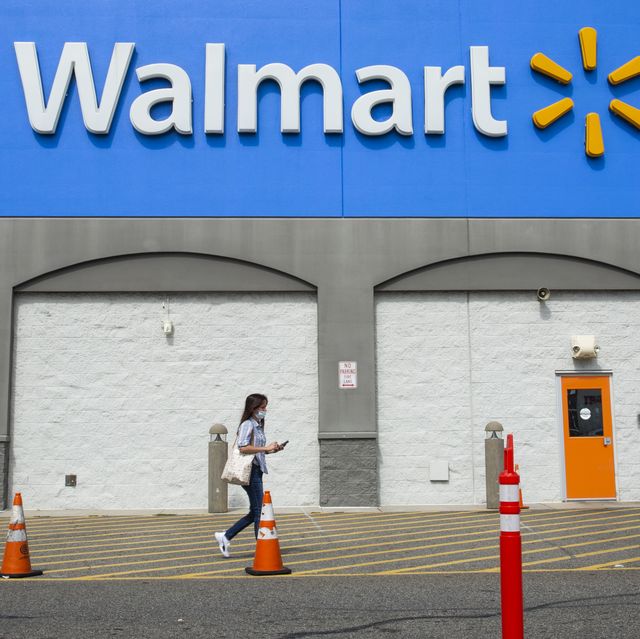 Walmart Partners With FedEx to Let Customers Make Free Returns