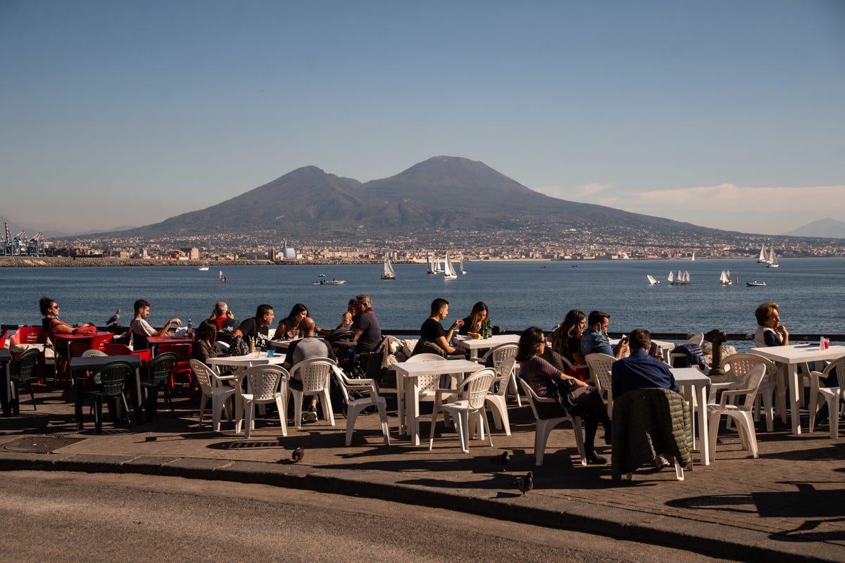 Five beautiful bars for an outdoor aperitivo in Naples