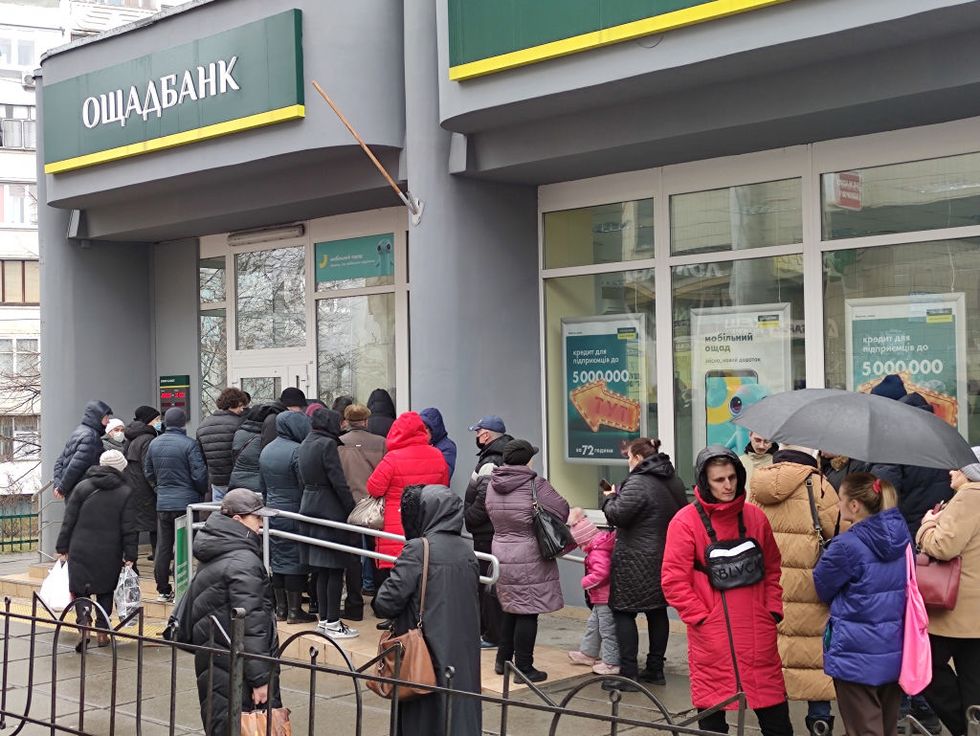 queues in ukrainian capital