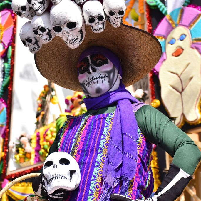 mega offering of dia de muertos in mexico city