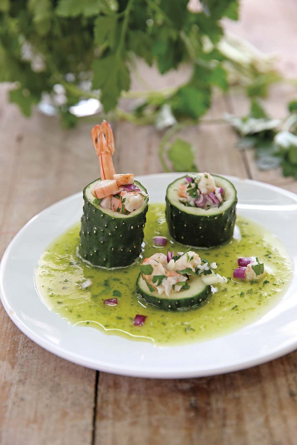 pepinos rellenos de langostinos