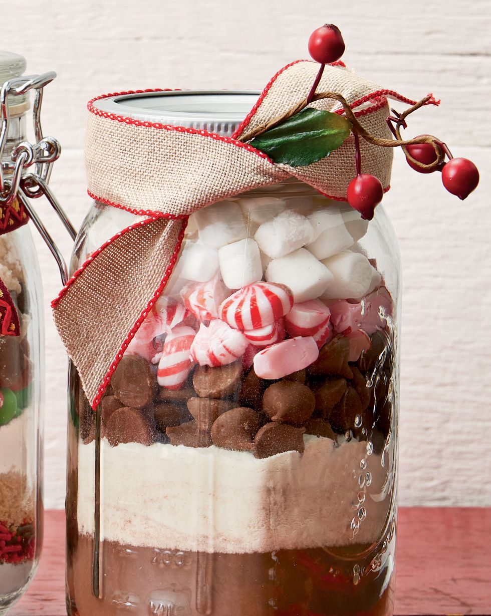 christmas food gifts peppermint hot cocoa mix jar