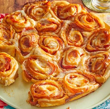 the pioneer woman's pepperoni pizza rolls
