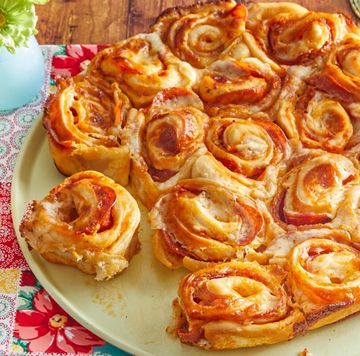 the pioneer woman's pepperoni pizza rolls