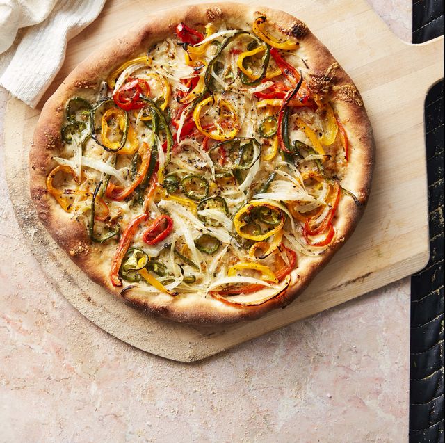 Hot-Pepper and Onion Pizza