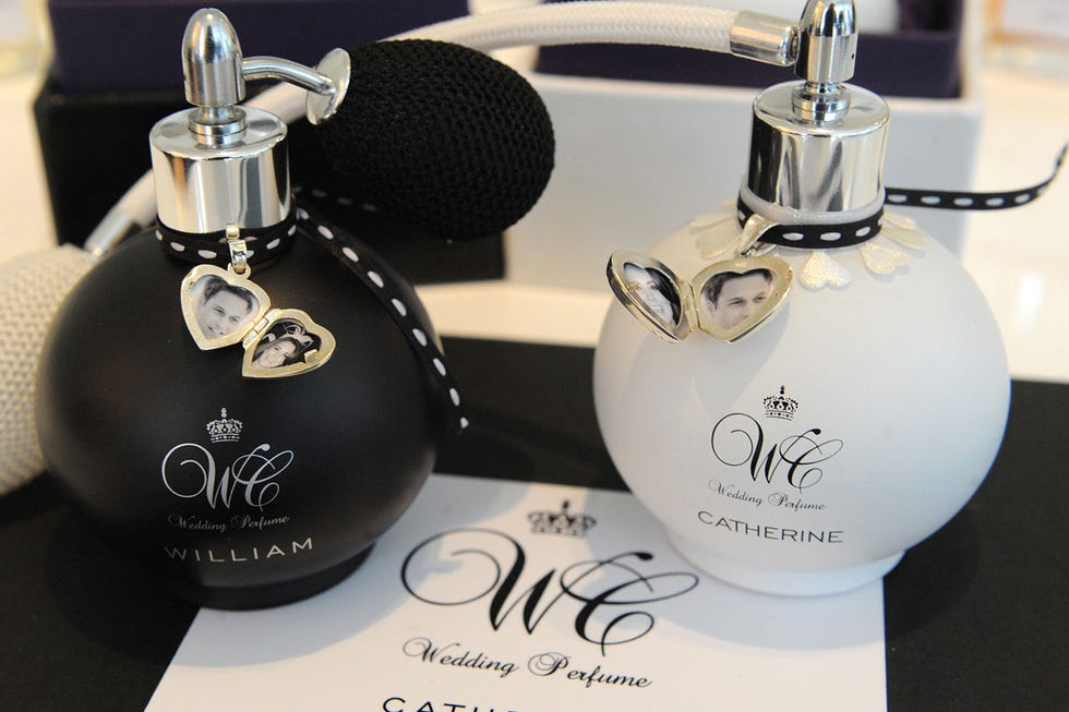 Perfume, Material property, Cosmetics, Fashion accessory, 