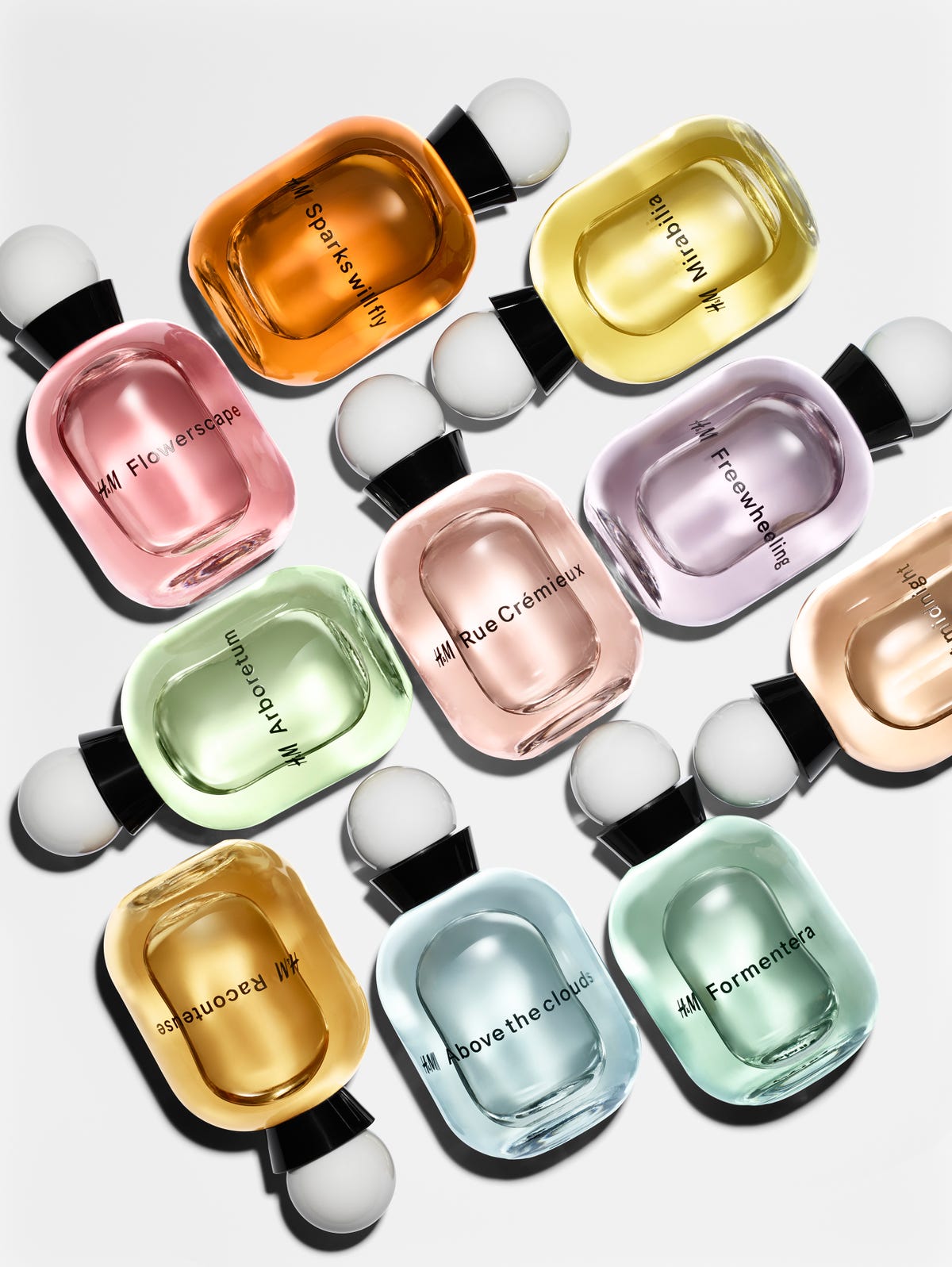 https://hips.hearstapps.com/hmg-prod/images/perfumes-hm-1532445533.jpg?crop=1.00xw:0.377xh;0,0.307xh&resize=1200:*