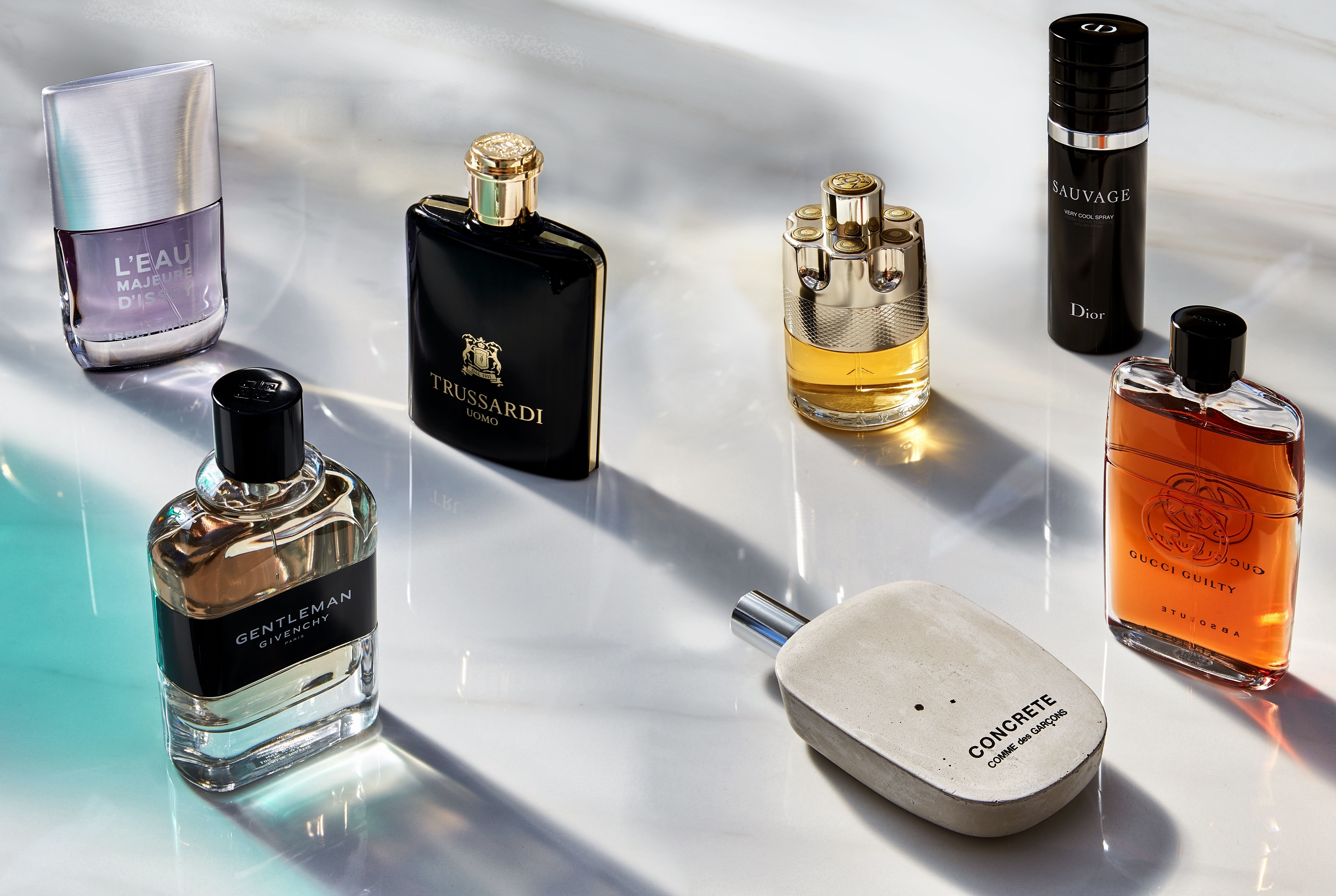 Los 22 perfumes para hombre más vendidos que huelen bien