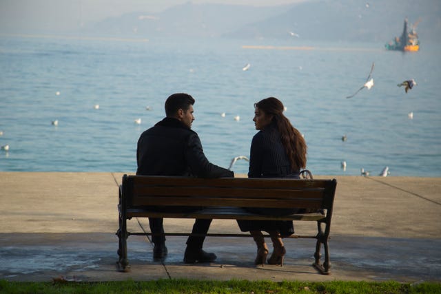 ﻿hazal se vio obligada a casarse con vural, lo que rompió el corazón de kenan, quien juro vengarse y recuperar a su amada