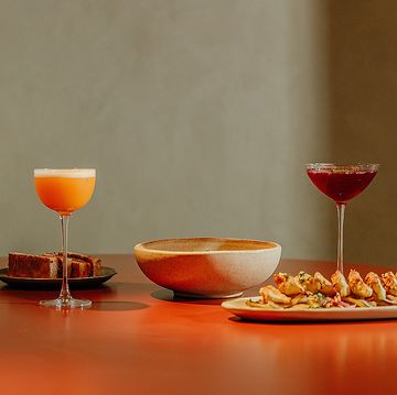 cócteles y platillos del restaurante persimmon's de madrid