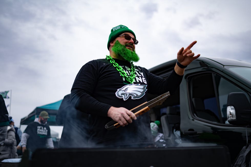 17 Photos Of Eagles Fans Tailgating Like No Other