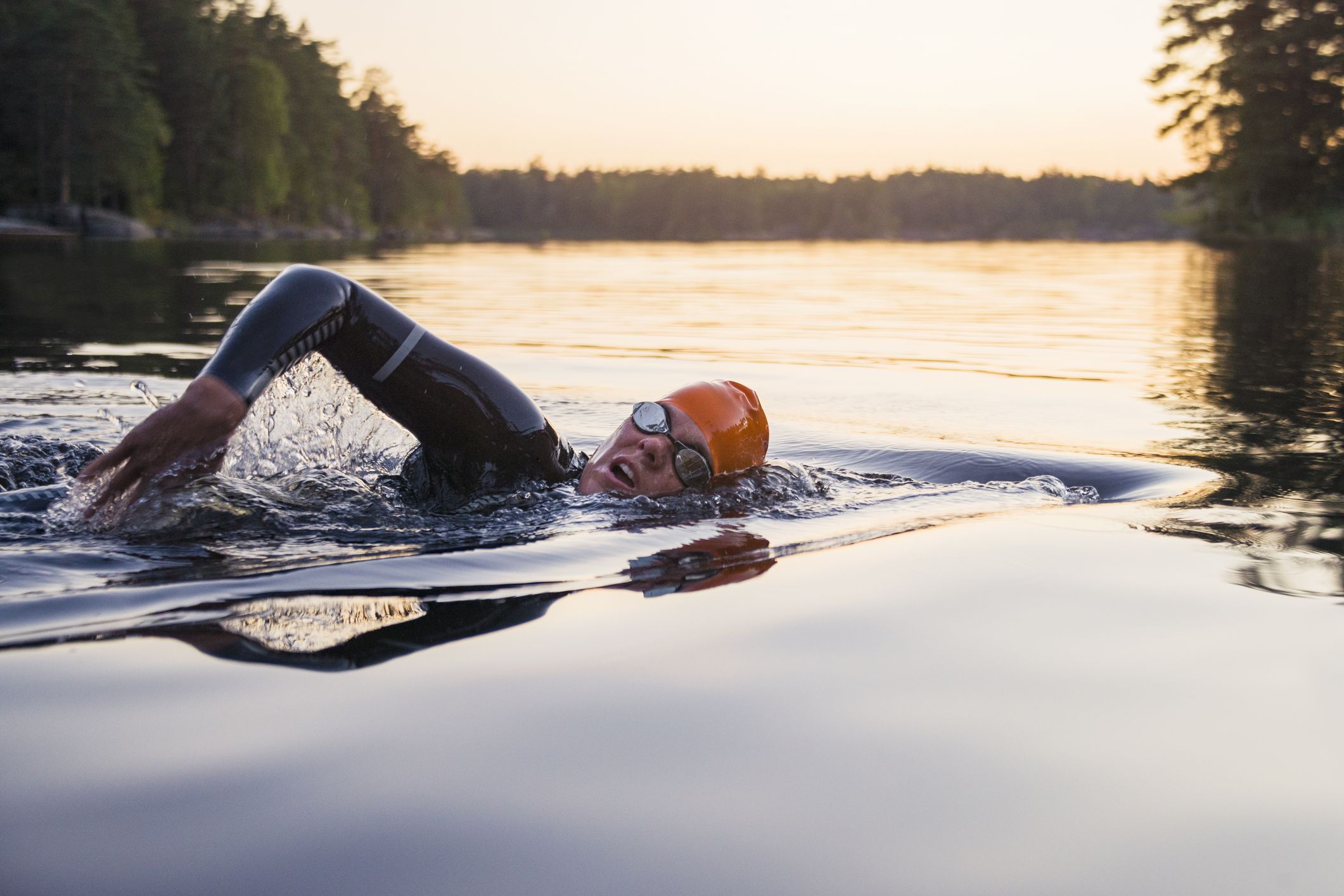 Palas en natación: ¿son todo beneficios? No – Guía Maraton – Calendario de  Carreras de Calle, Aventura y Triatlón