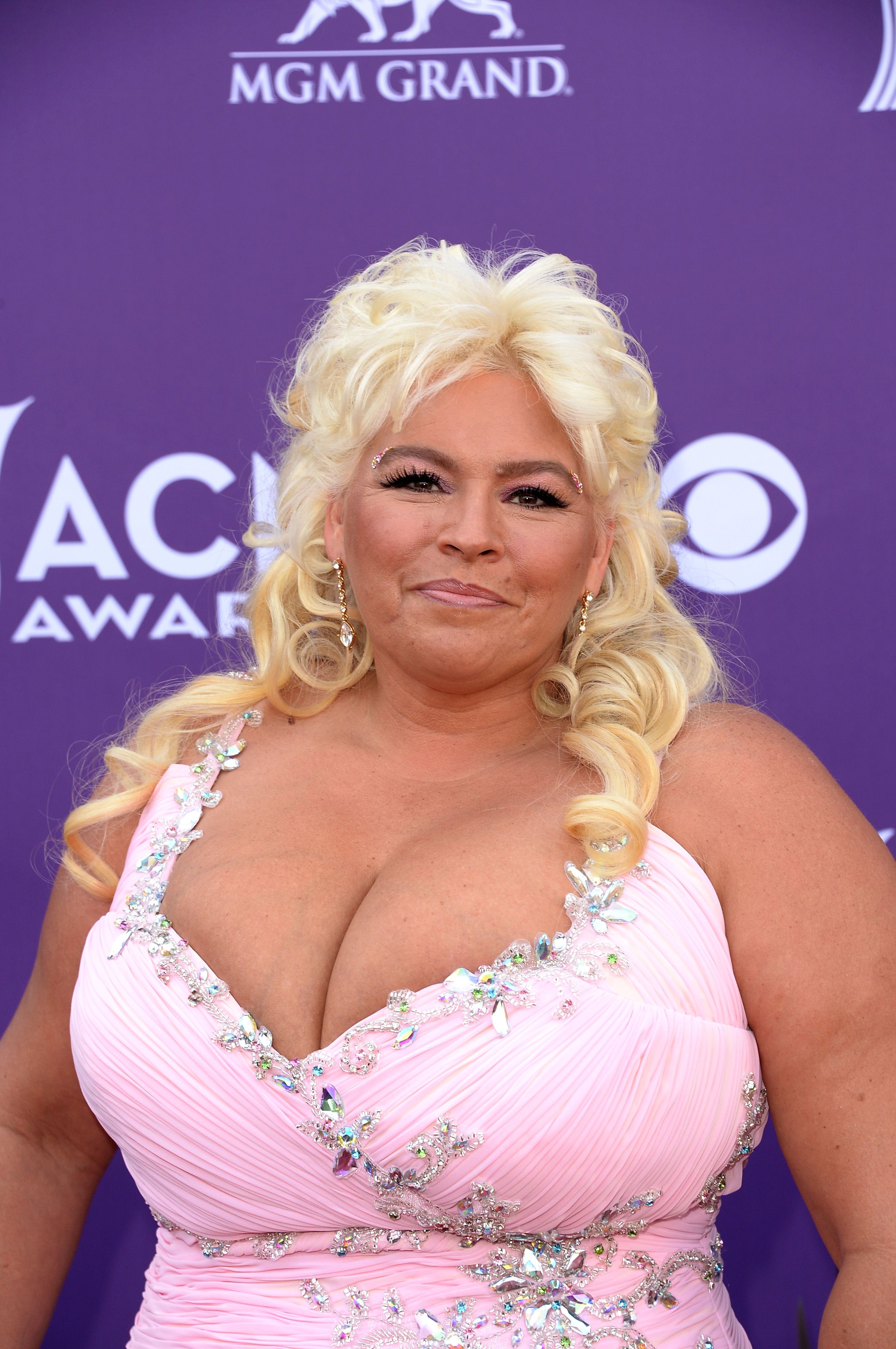 Beth Chapman's Death Prompts Reactions From Celebs, Fans Online