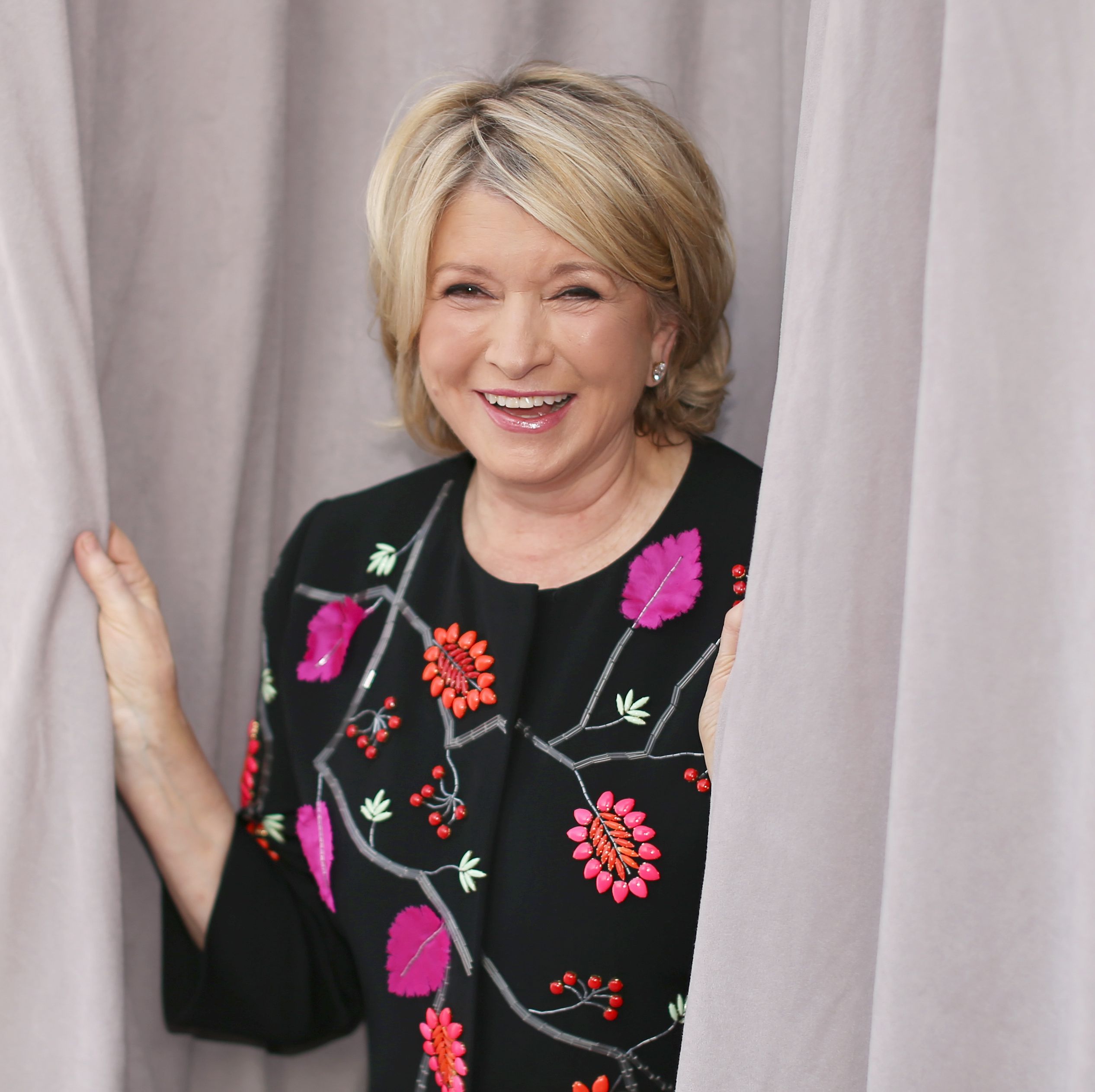 Martha Stewart Is the Cover Star of 'Sports Illustrated's Swimsuit Issue at Age 81, Breaking Records