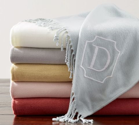 Towel, Textile, Linens, Bed sheet, Kitchen towel, Bedding, Dishcloth, Duvet cover, 