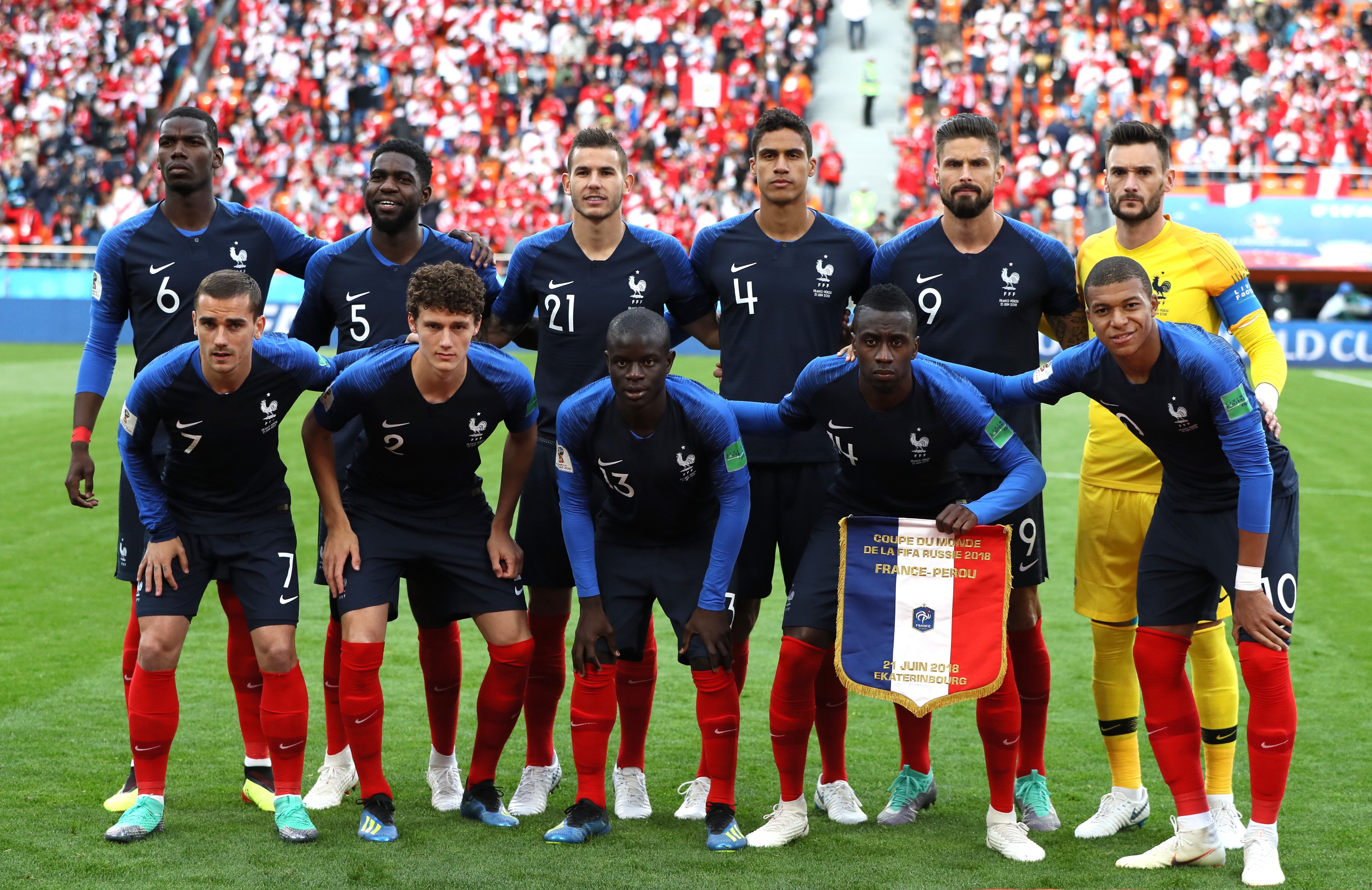 新品) EURO2016 フランス購入オフィシャルサッカーTシャツネックUネック