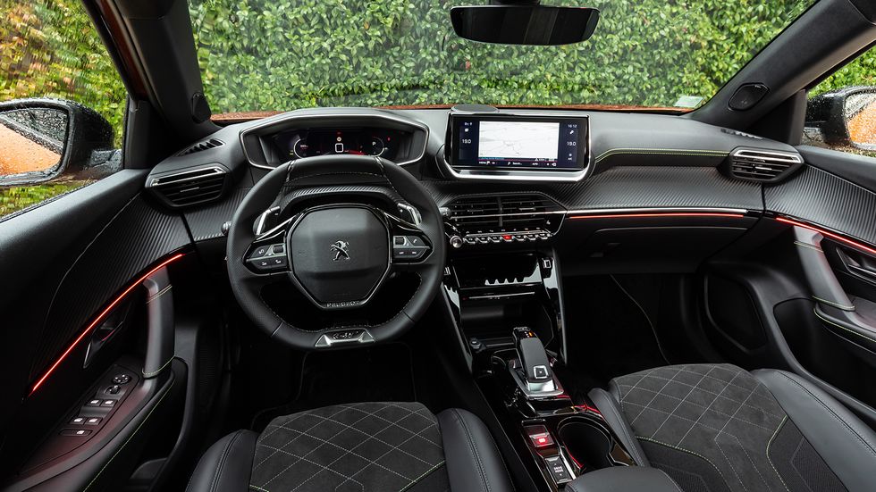 Peugeot 2008 2020 - interior