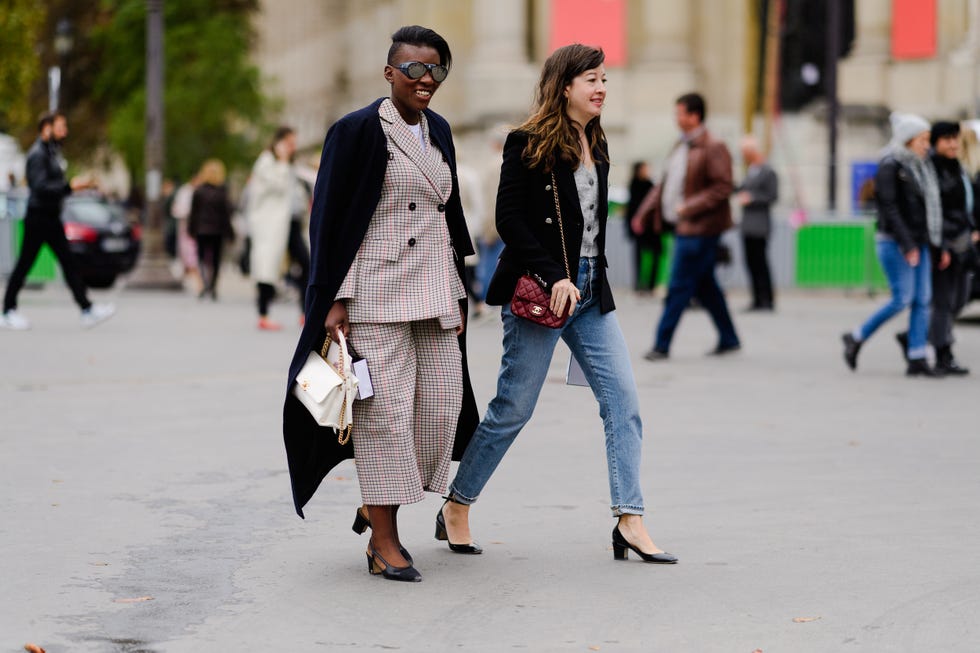 Street fashion, People, Fashion, Pedestrian, Snapshot, Jeans, Walking, Street, Human, Infrastructure, 