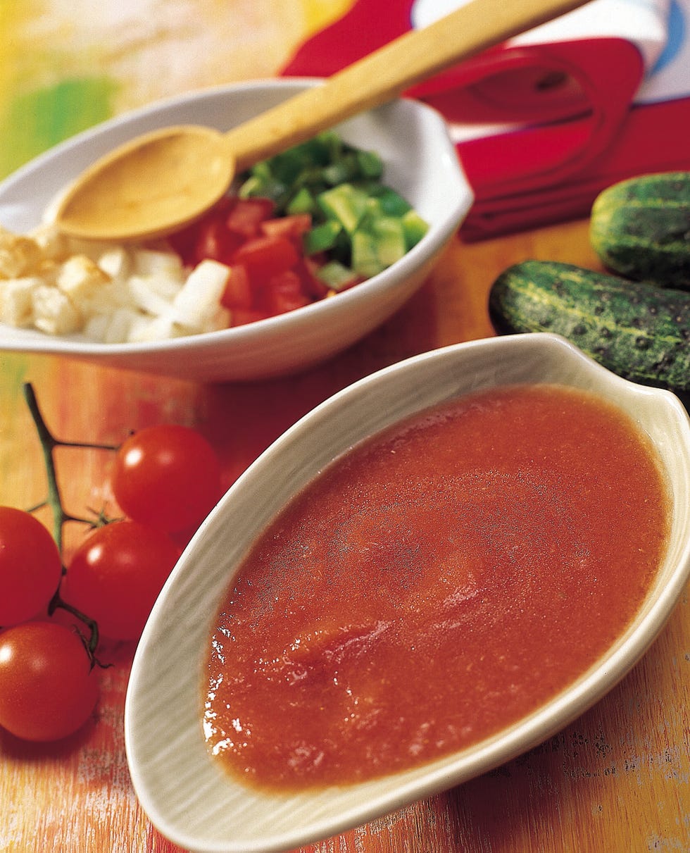local caption  3384 3384gazpachogazpacho con guarniciÓncocina de veranovarios                                                                        tomates maduros                                                                                                                          pepinos                                                                                                                                  medio pimiento                                                                                                                           trozo de cebolla                                                                                                                         ajo                                                                                                                                      miga de pan                                                                                                                              sal                                                                                                                                      vinagre                                                                                                                                  aceite de oliva                                                                                                                          para la guarniciÓn                                                                                                                      medio pepino                                                                                                                             medio pimiento                                                                                                                           tomate                                                                                                                                   trozo de cebolla                                                                                                                         rebanadas de pan