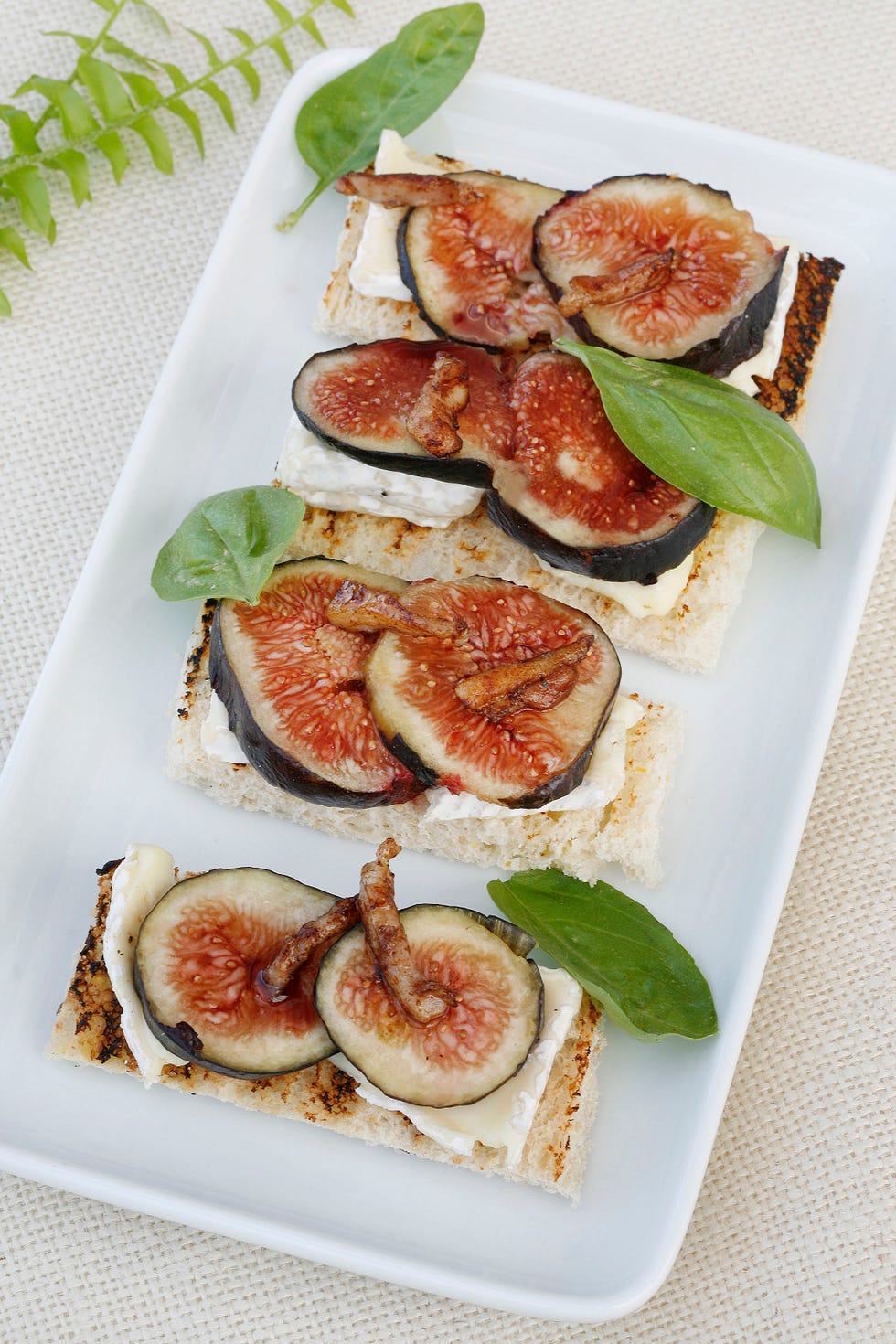 canapés de higos y queso