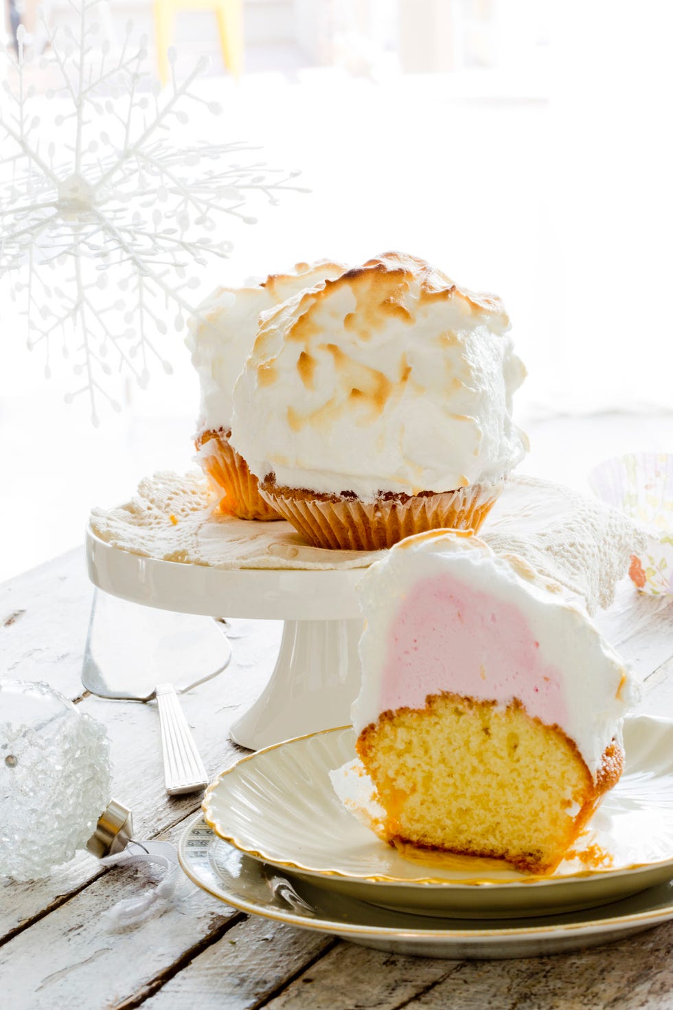 muffins con helado y merengue