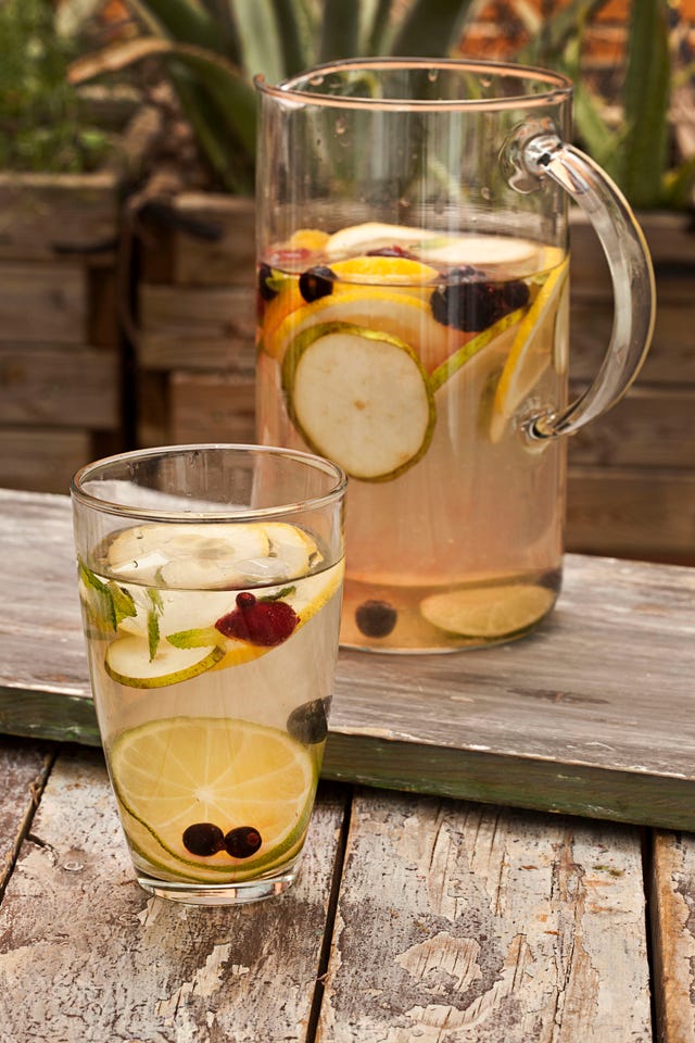 infusión de hierbabuena y frutas