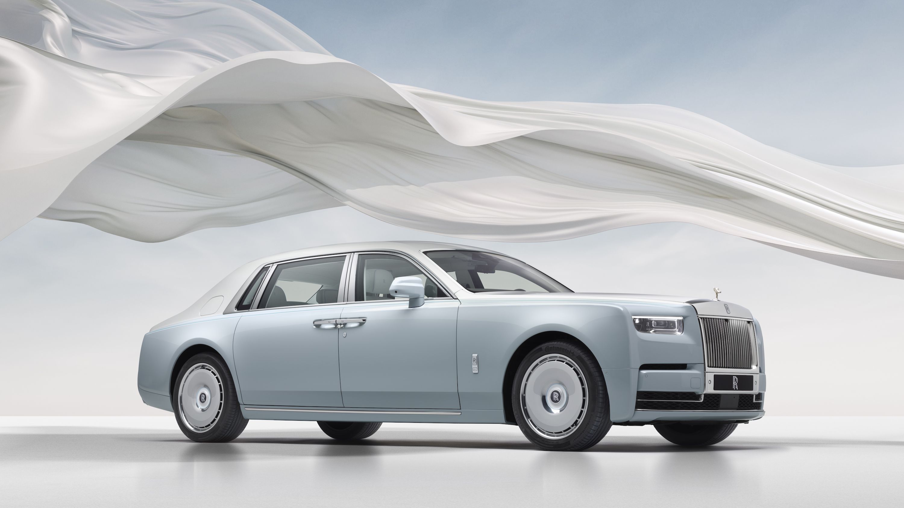 The Latest Rolls-Royce Commission Is a Statuesque Beauty