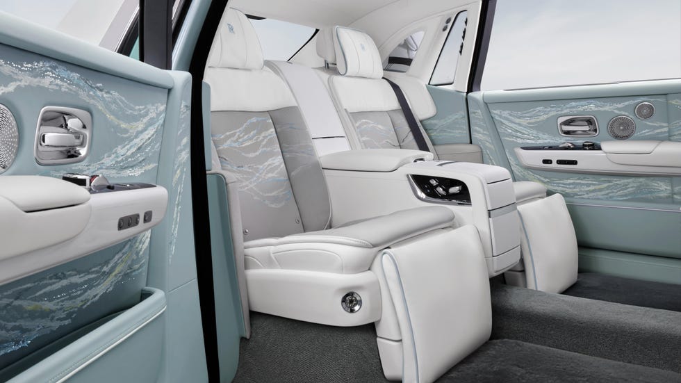 Частная коллекция rolls-royce phantom scintilla в 2025 году