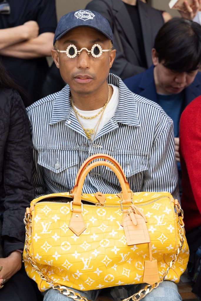 MSCHF crea la bolsa Louis Vuitton más pequeña del mundo para Pharrell  Williams