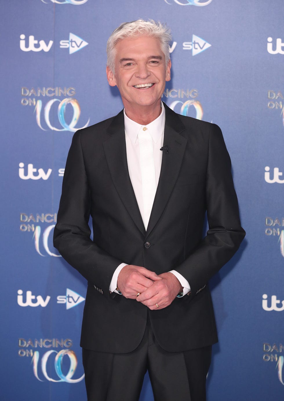 phillip schofield box wine wins award
