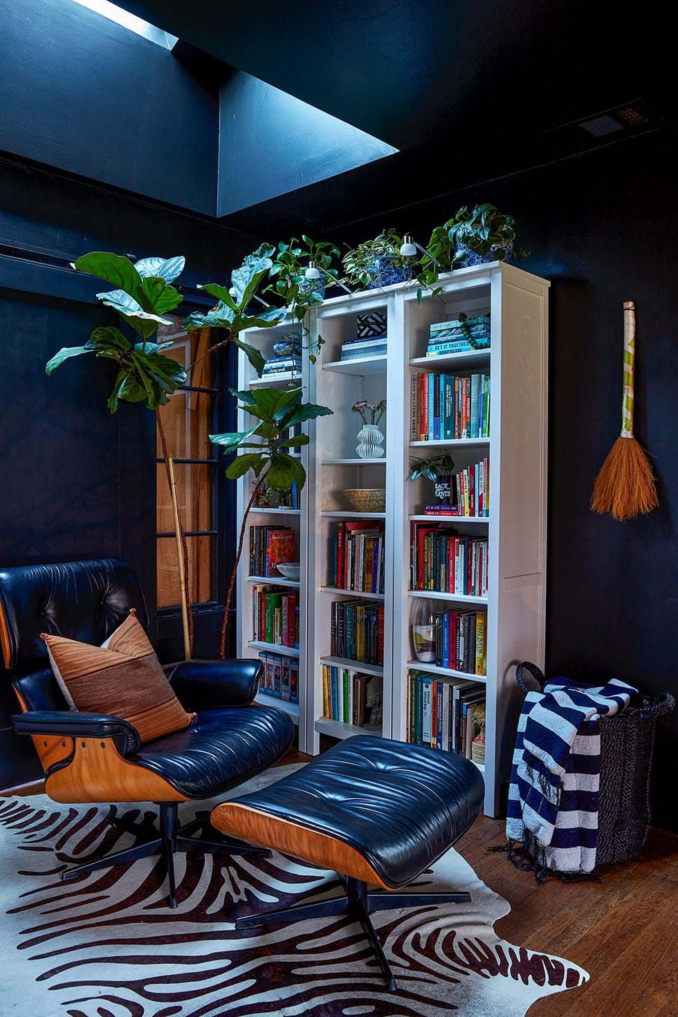 Shavonda Gardner, Home Tour, Sacramento, California Reading Corner Very Comfortable Vintage Chair Passes Destination Painted Caviar, Sherwin Williams Bookshelf IKEA Pillow Zasmin Interior Rug Rug US Art Naomi and Shavonda Marriage ceremony broom