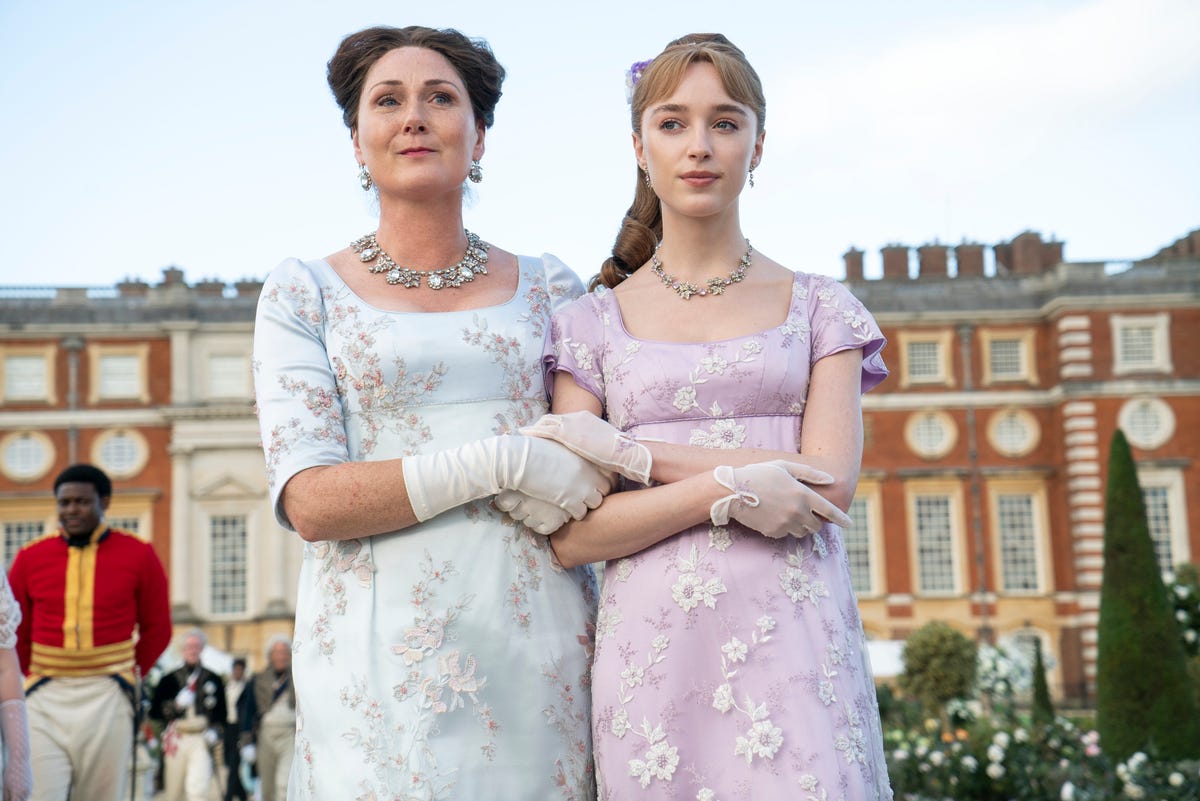 phoebe dyvenor and ruth gemmell, bridgerton, season 2