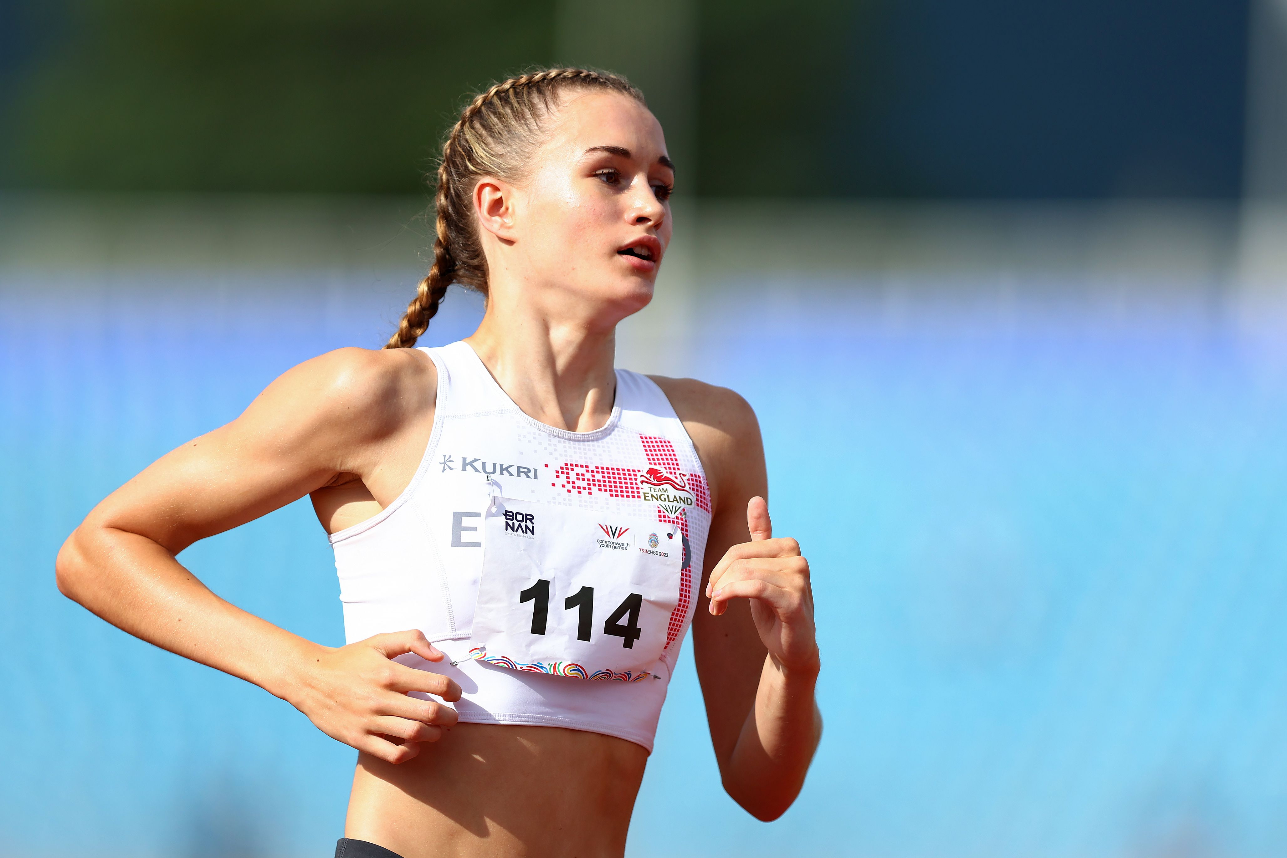 La Atleta Británica Phoebe Gill Impresiona A Los 17 Años Y Bate Un ...