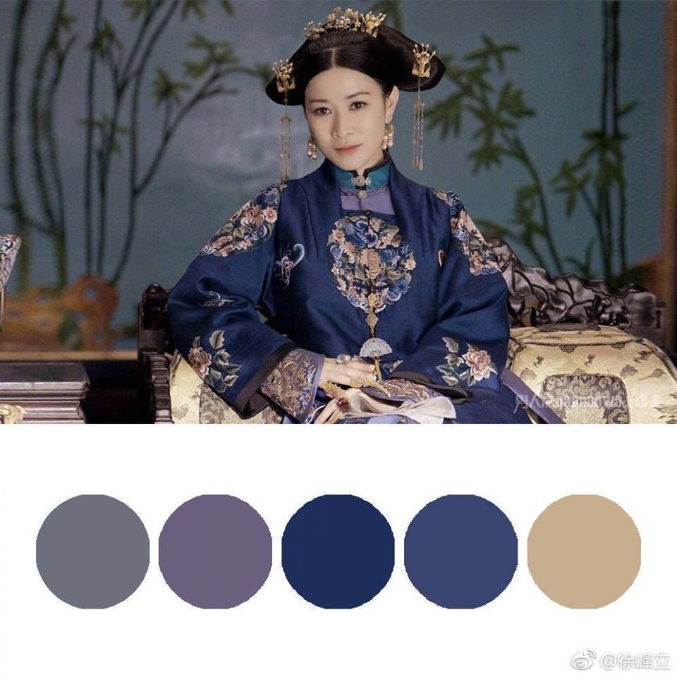 Kimono, Blue and white porcelain, Costume, Headpiece, Black hair, Formal wear, Ear, 