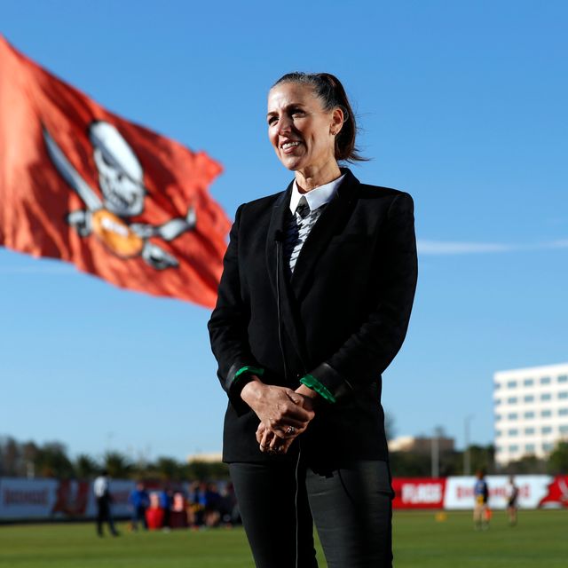tampa, fl   february 28, 2020   ownerpresident tampa bay buccaneers foundation and glazer family foundation darcie glazer kassewitz speaks to athletes as they compete on day 3 of the 2020 girls flag football preseason classic at adventhealth training center photo bytampa bay buccaneers