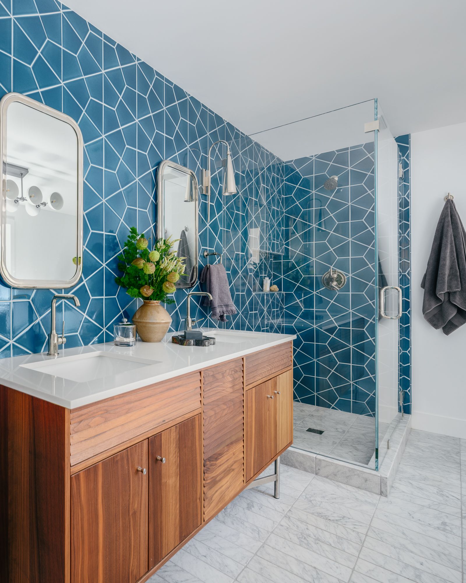 The Stark Spa Feel Is Out Here Are 12 Bathroom Tile Trends That Ll Photo By Christopher Stark For Banner Day Interiors 675b32393b61a